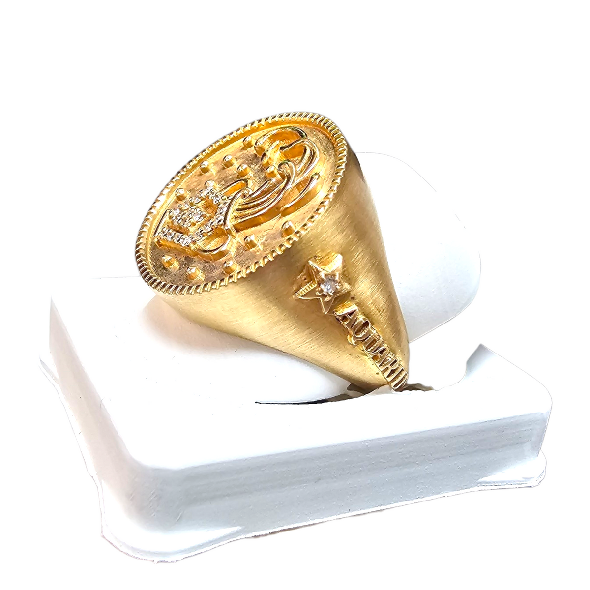 14Kt Yellow Gold Diamond Aquarius Ring