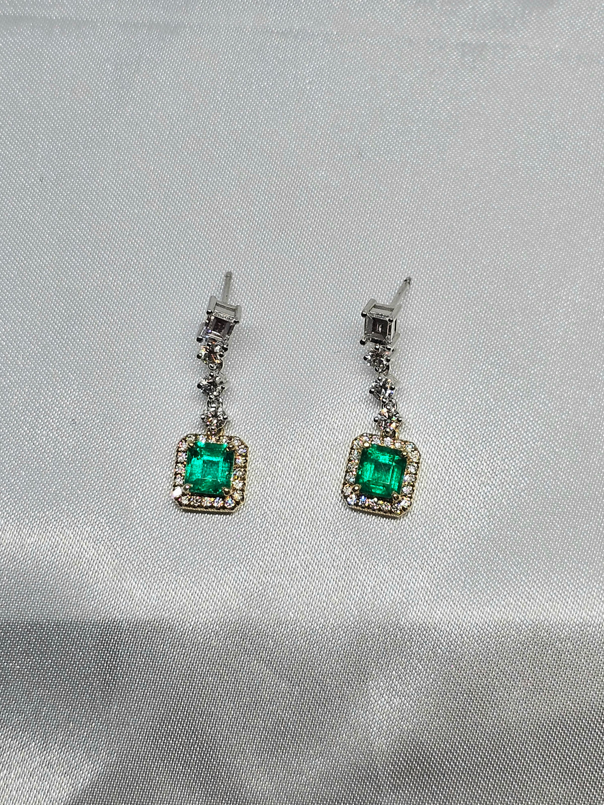 Emerald and Diamond Drop Earring in 18Kt Two Tone Gold