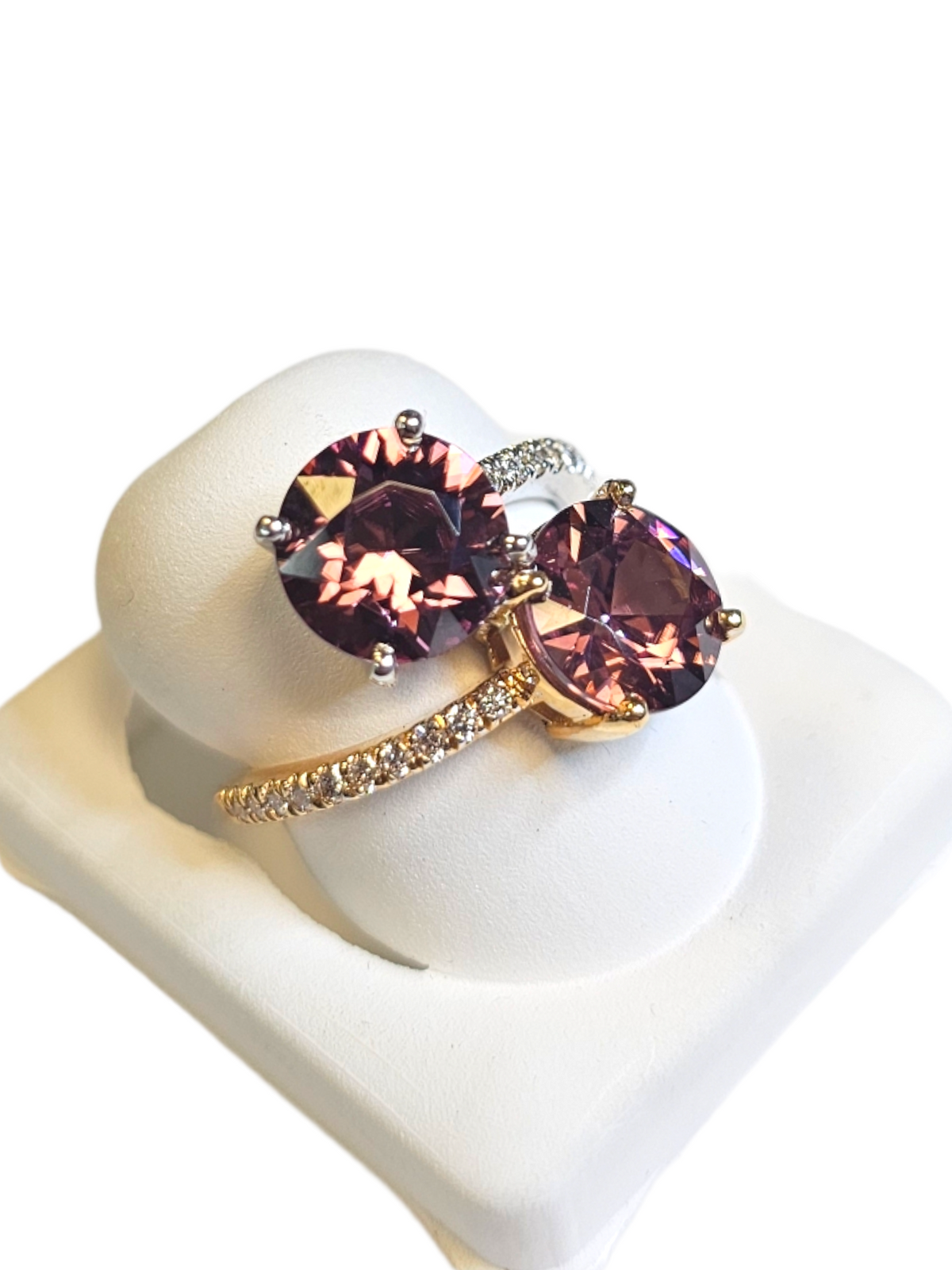 18Kt Two Tone Gold Pink Zircon and Diamond Ring