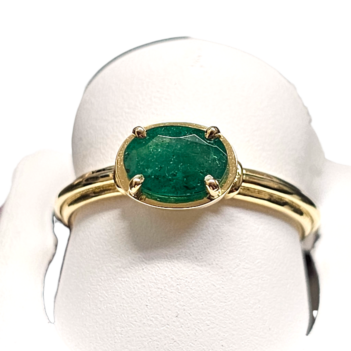 18Kt Yellow Gold Emerald Ring