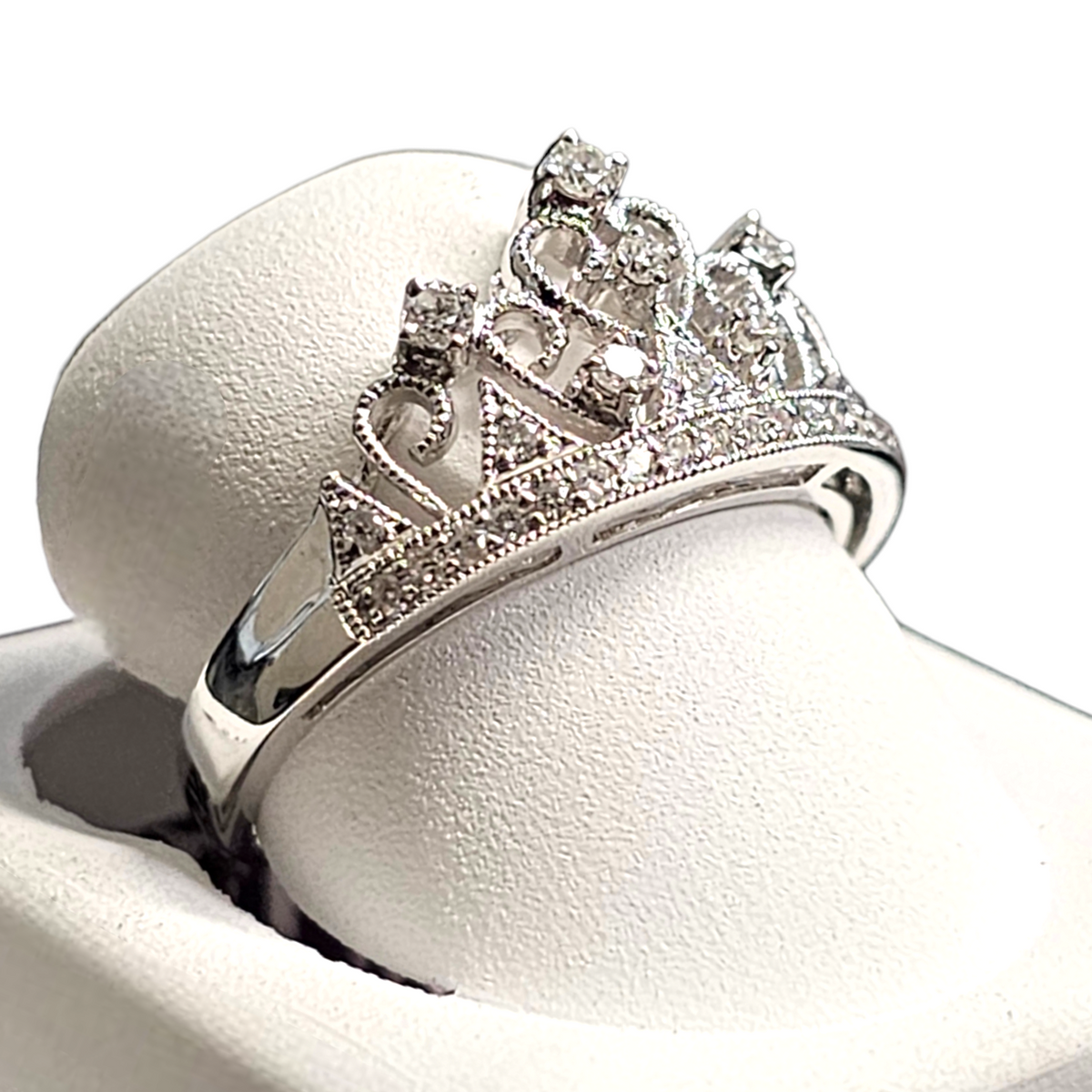 18Kt White Gold Diamond Crown Ring