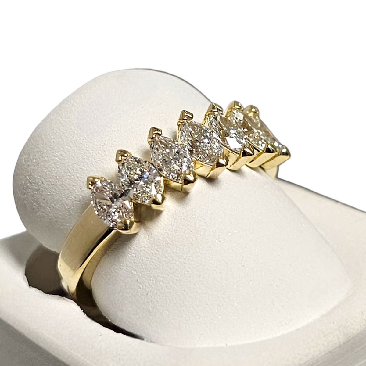 18Kt Yellow Gold Marquise 7 Stone Diamond Ring
