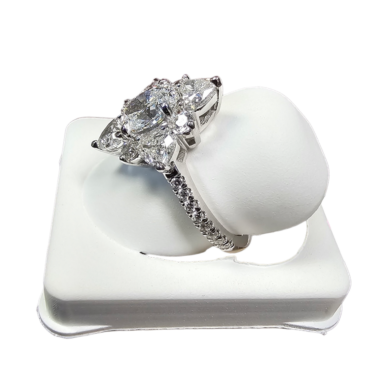 18Kt White Gold Oval and Heart Diamond Ring