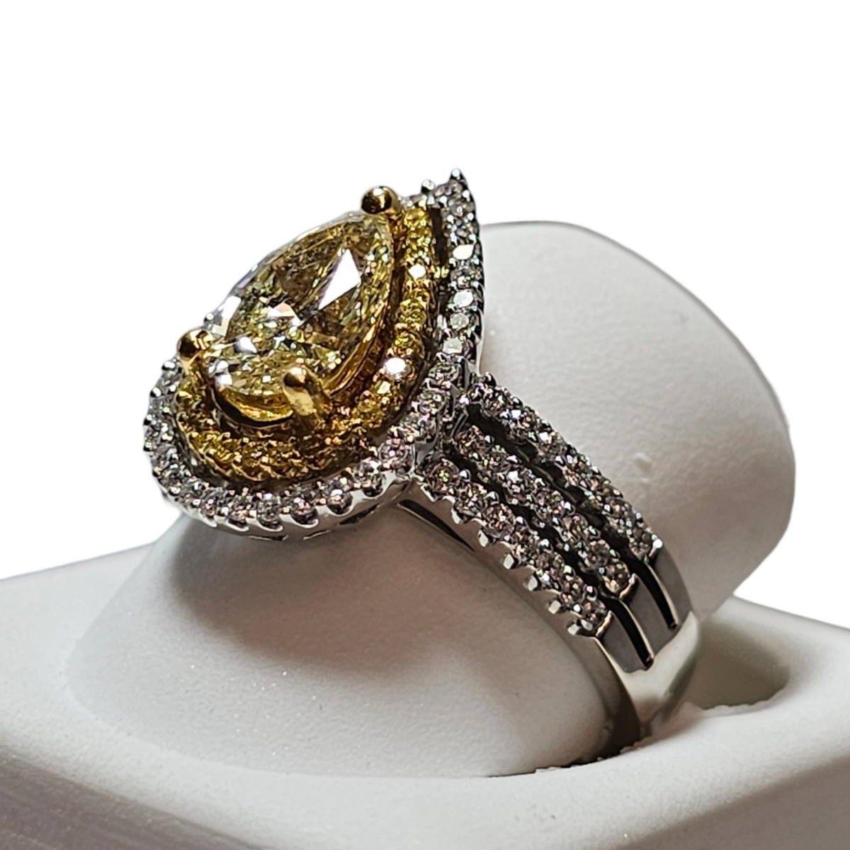 18Kt Two Tone Gold Fancy Yellow Pear Shaped Diamond Ring