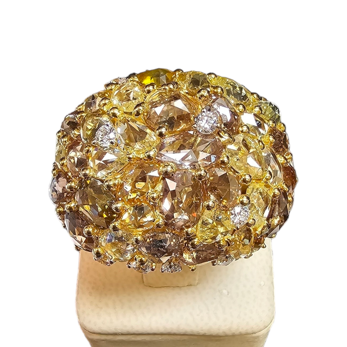 18Kt Yellow Gold Cluster Diamond Ring
