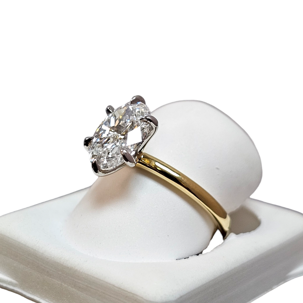 18Kt Yellow Gold/Platinum Oval 2.11 Carat Diamond Engagement Ring