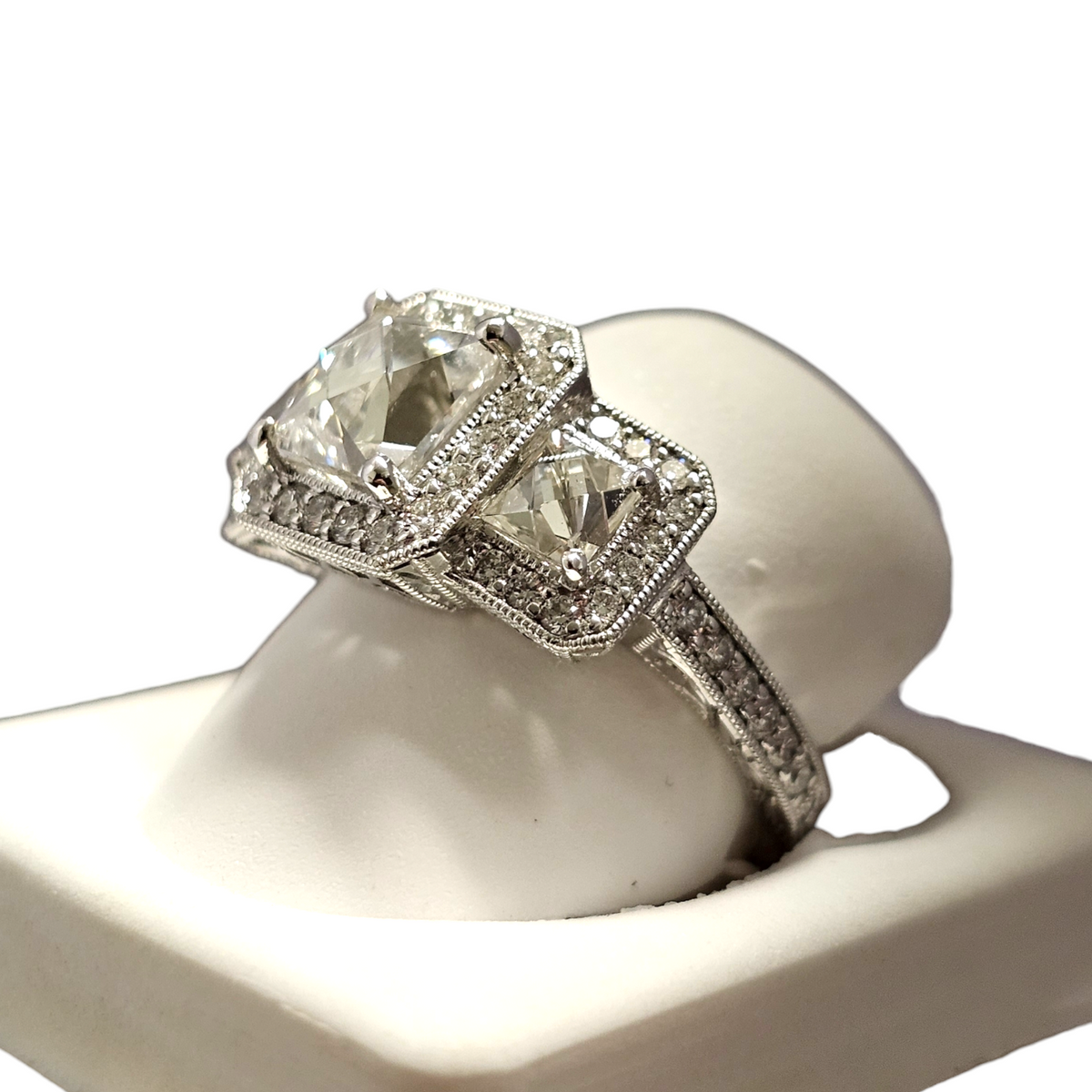 18Kt White Gold French Cut 1.5 Carat Center Diamond Ring