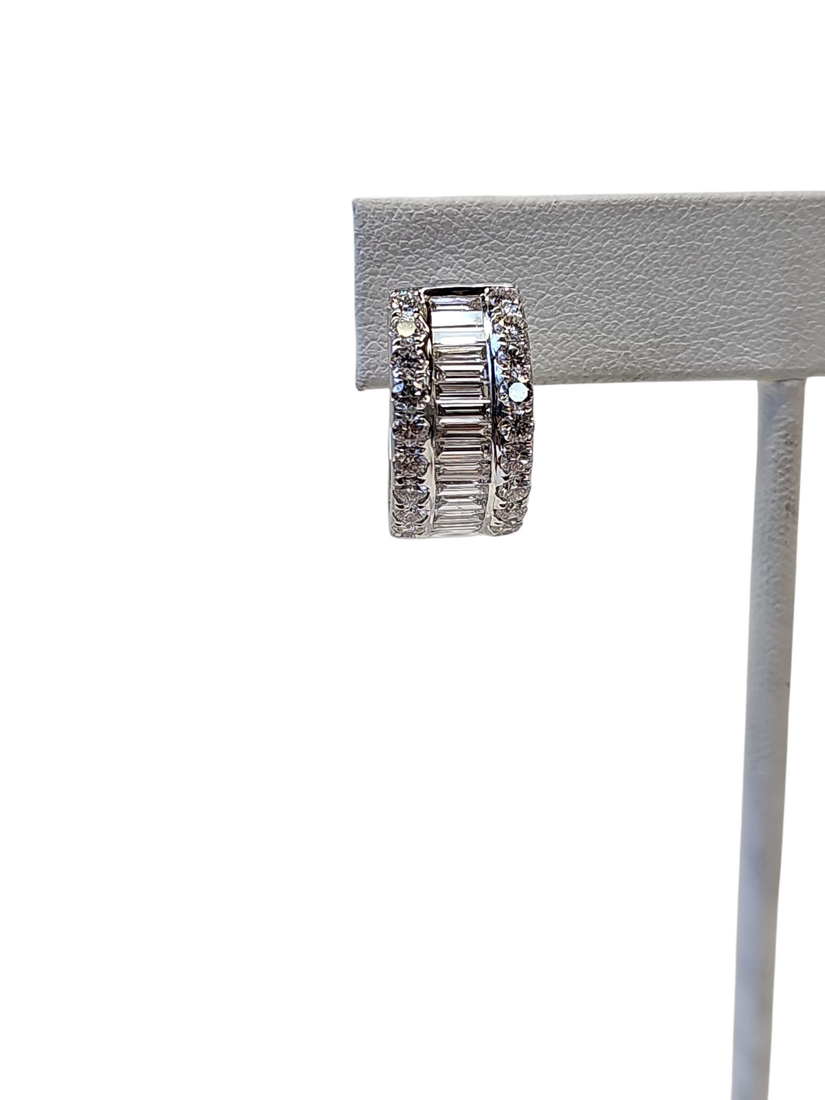Baguette Diamond Hoop Earrings in 18kt White Gold