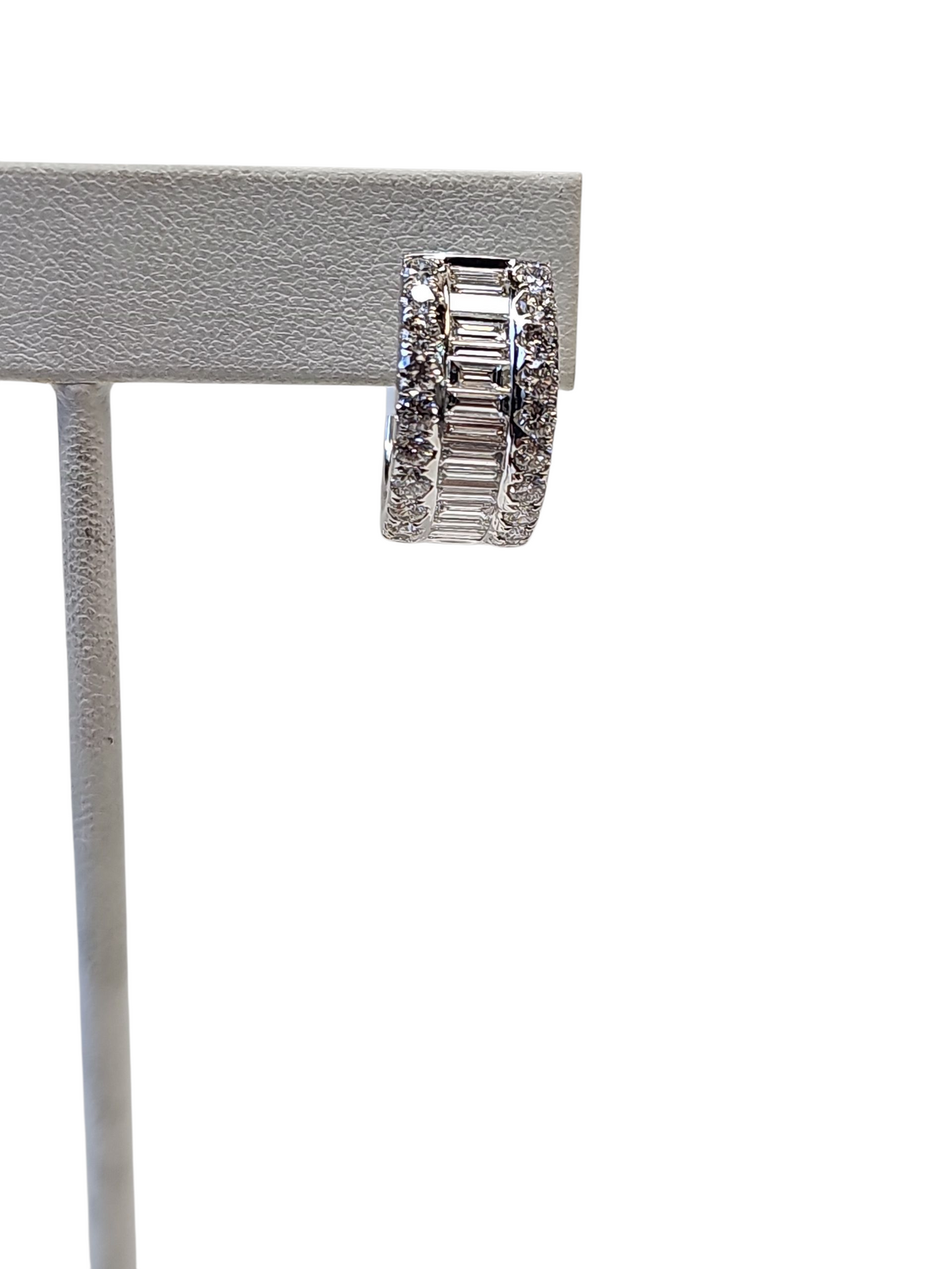 Baguette Diamond Hoop Earrings in 18kt White Gold