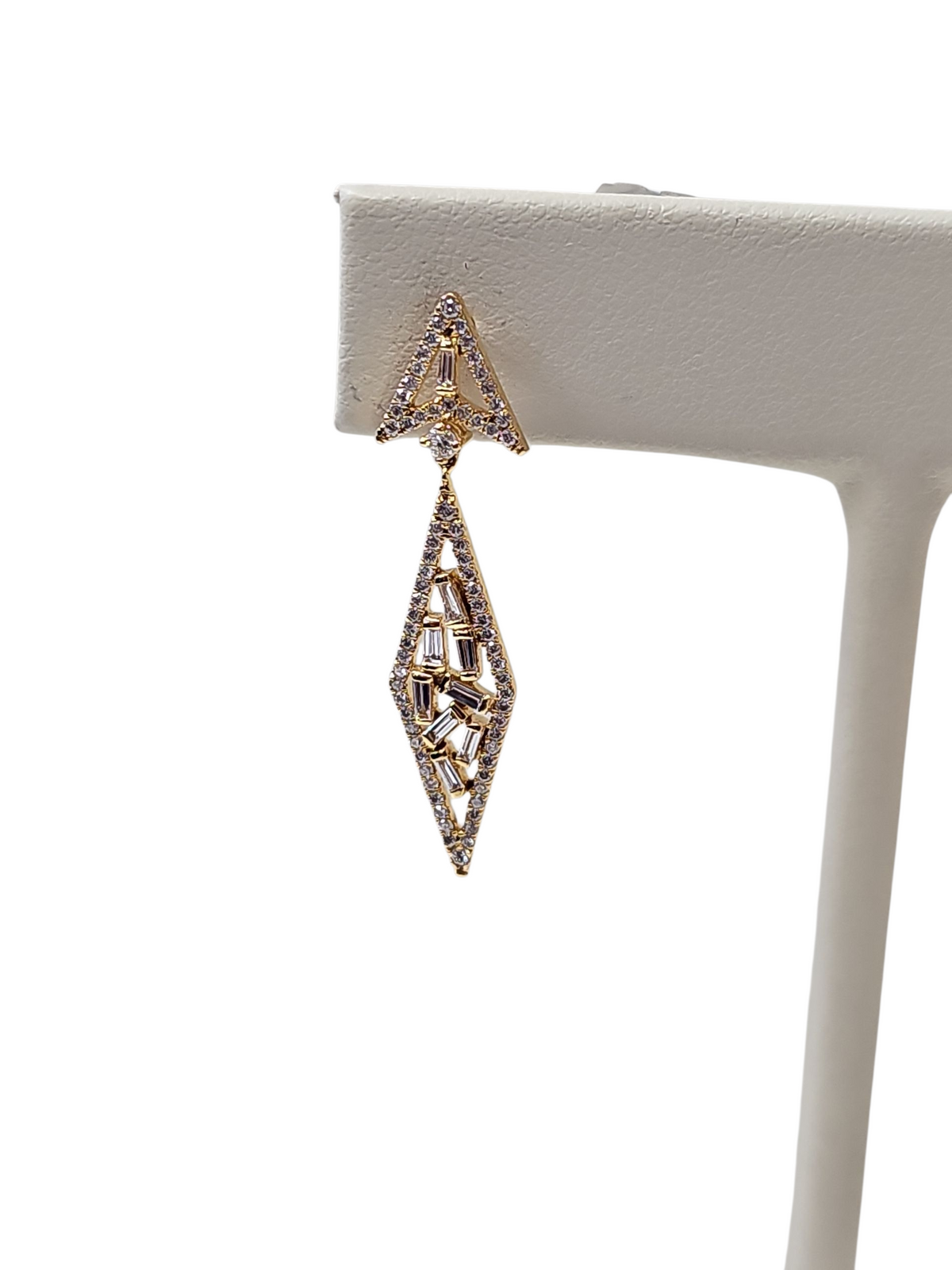 Round and Baguette Diamond Arrow Shaped Dangling earrings in 18kt Yellow Gold