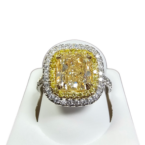 18Kt White Gold Cushion Yellow Diamond Ring