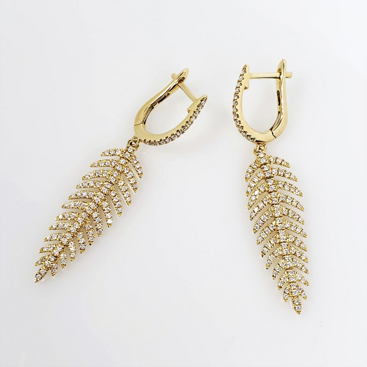 YELLOW GOLD DIAMOND PALM LEAF EARRINGS - Main Image